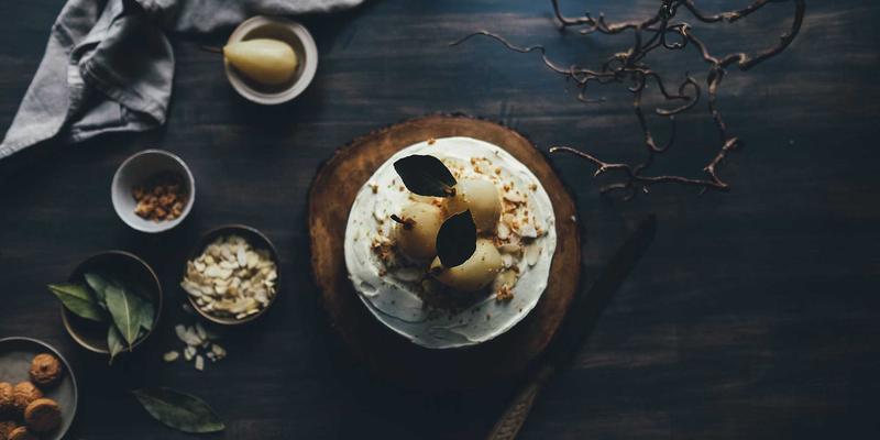 从日本近代文学的自然观到传统工艺之美：川端康成、村上春树与日本陶器（Japanese Pottery）的深层共鸣