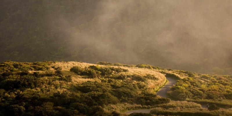 匠心与美学：探索日本文化中的织物与陶艺精髓