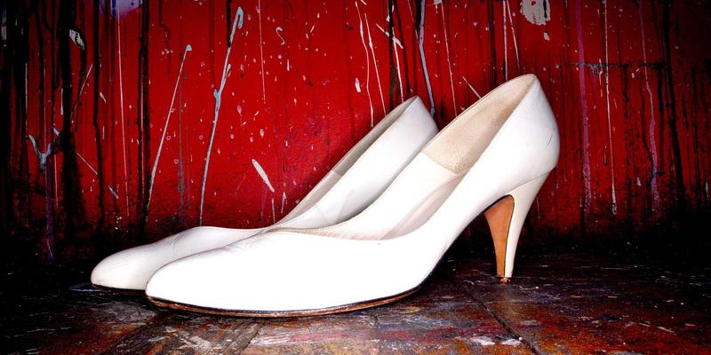 玉钢、折叠与刃文之美：日本刀锻造中的精神性与技术传承